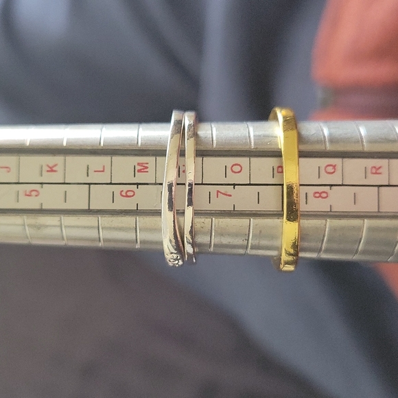 Disney Loki Gold Emerald Green 3 piece Ring Set Size 7.5 - Picture 10 of 12